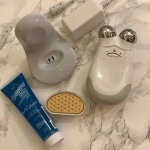 LIKE NEW! NuFace Trinity AND Wrinkle Reducer!